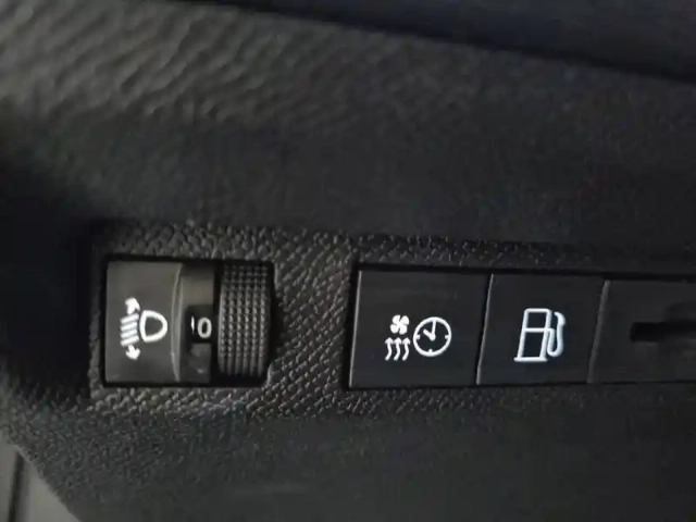 Peugeot 308 sw phev 180 e-eat8 — photo 49