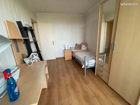 Chambre meublée avec balcon privé - Créteil Université (Métro 8) - 450 TTC
