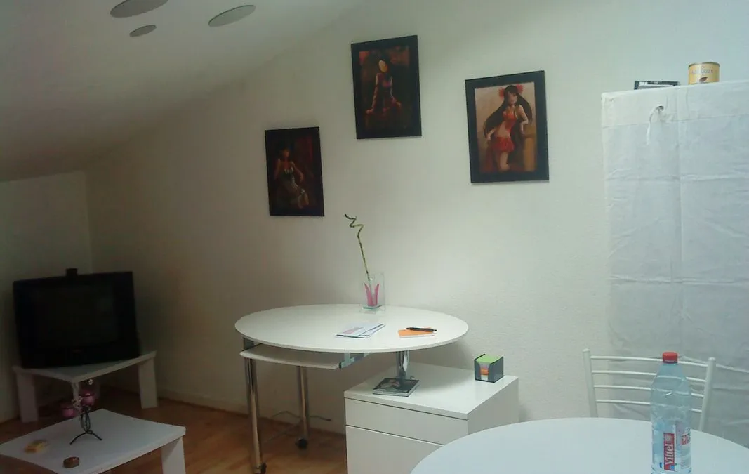 Photo 1