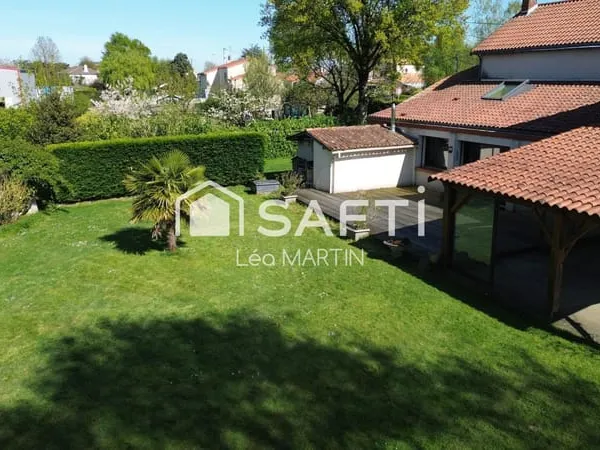 Longère avec dépendances de 200m2 - 7 pièces