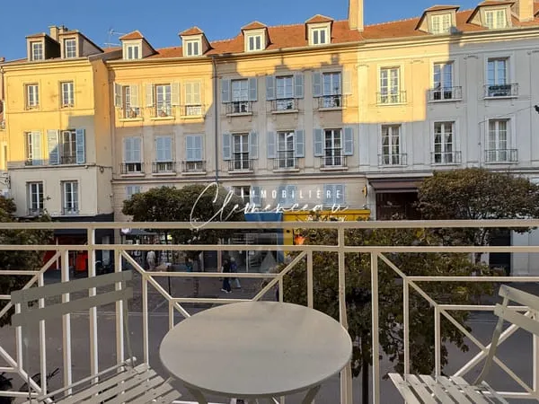 À LOUER - T2 DE 50,80 m² - SAINT-GERMAIN-EN-LAYE - PLACE DU MARCHÉ
