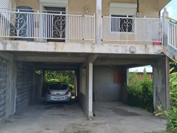 Maison individuelle f3 non meublée à sainte-anne