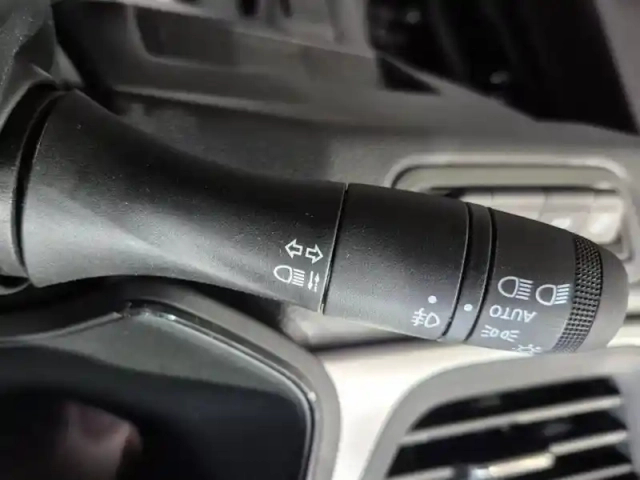 Renault Clio 1.0 tce 90ch techno — photo 5