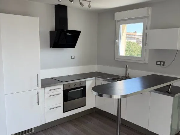 Appartement 49m2 avec cave et place de parking privative - Thionville