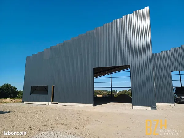 Local 800 m² LORIENT