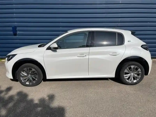 Peugeot 208 e- 136ch allure pack — photo 2