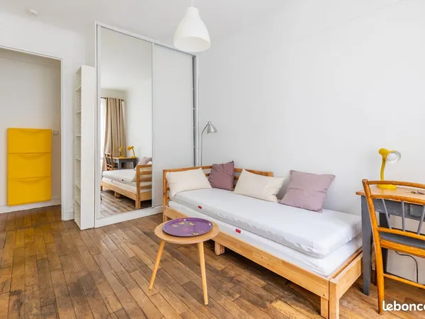 Studio meublé 15 m² - Paris 18e - Guy Môquet