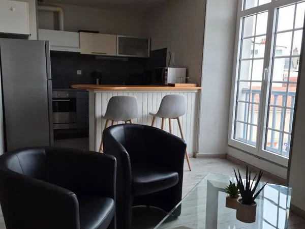À LOUER - T3 MEUBLÉ - PROCHE CENTRE-VILLE - 65m²