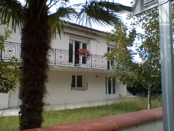 Maison de 80m2 à louer sur Laroque-Timbaut