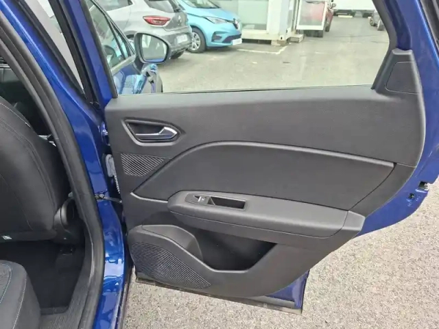 Renault Captur tce 90 ch — photo 17