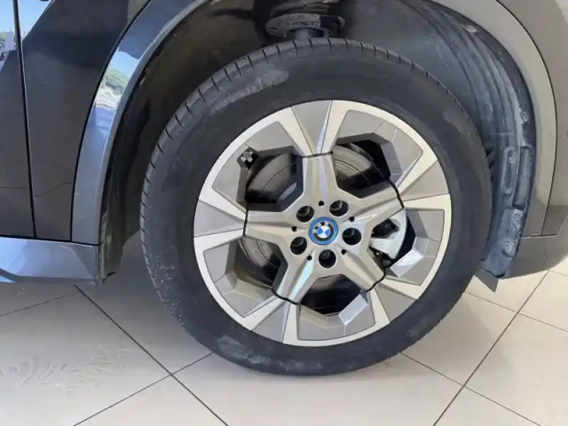 Bmw X1 i xdrive30 — photo 12