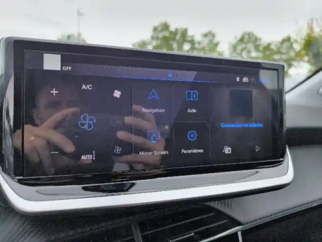 Peugeot 208 hybrid 110 ch e-dcs6 — photo 18