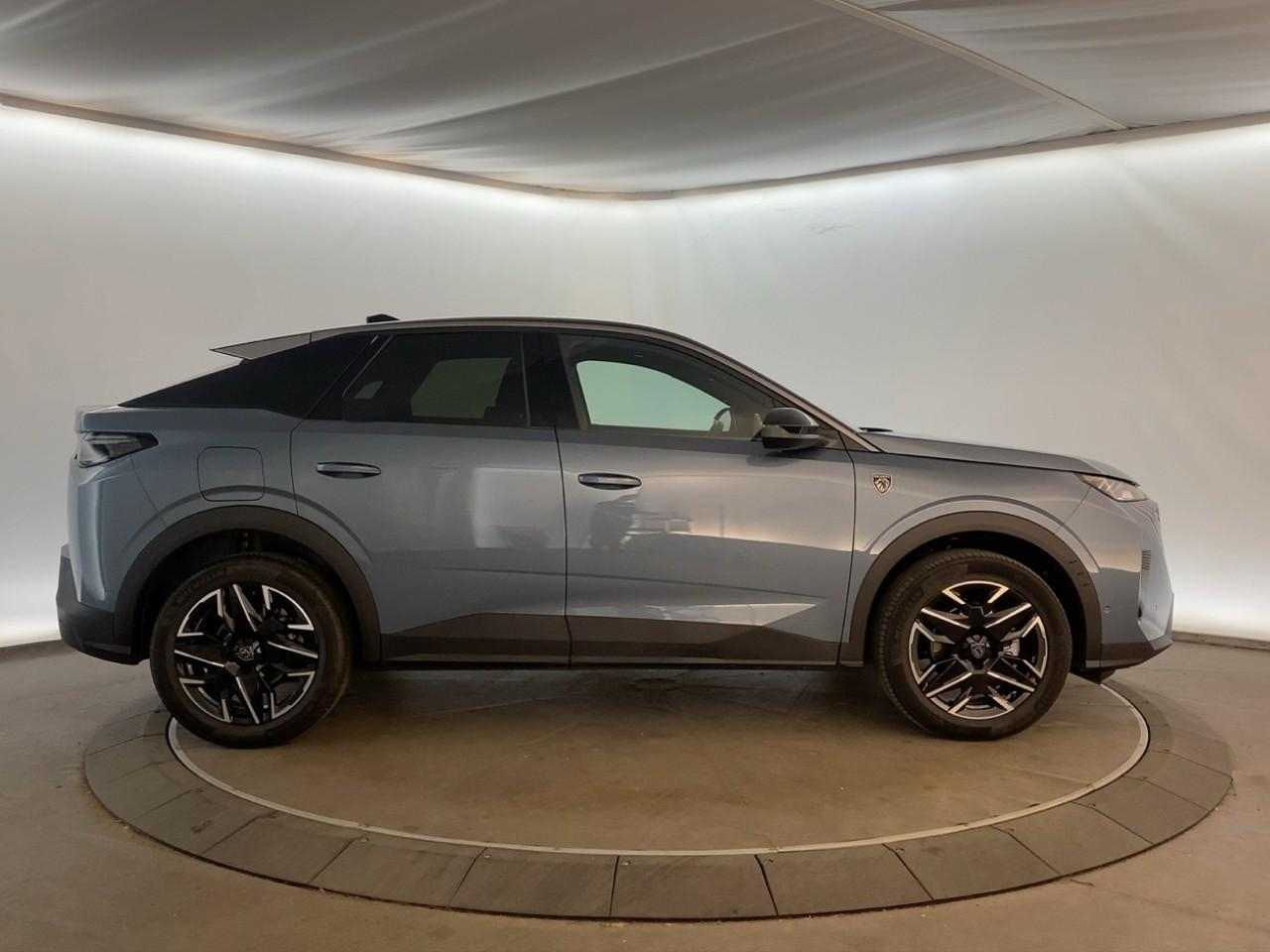 Peugeot 3008 hybrid 145 e-dcs6 gt — photo 4