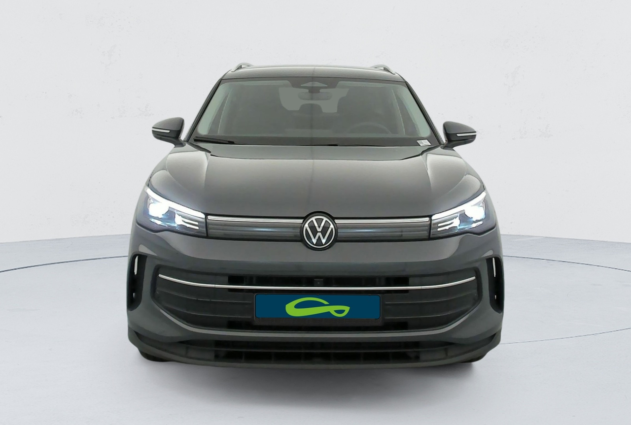 Volkswagen Tiguan — photo 8