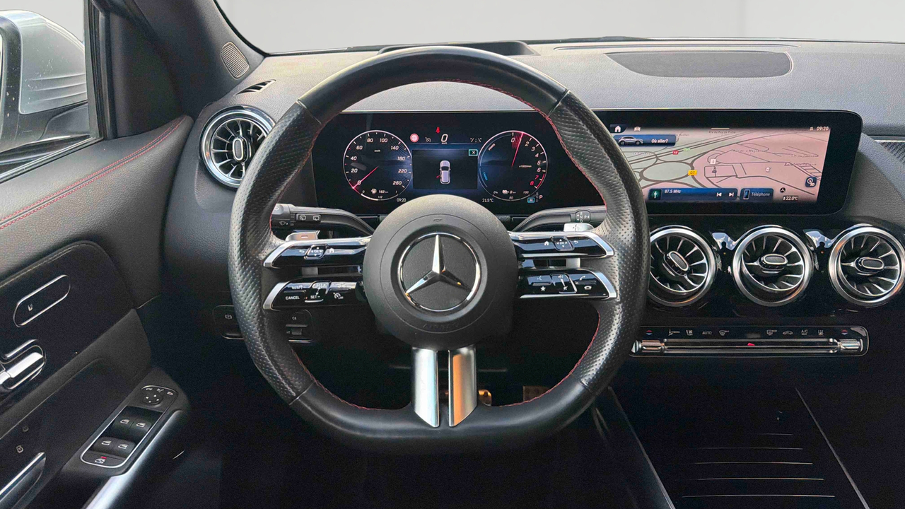Mercedes GLA 250 e 8G-DCT — photo 10