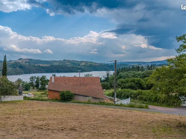 Terrain 1429 m² Villerest