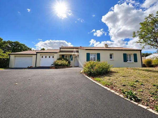L'Aiguillon-sur-Vie - Maison de plain-pied - 3 chambres - Double garage
