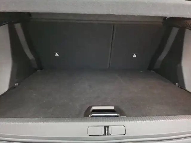 Peugeot 2008 hybrid 136 e-dcs6 — photo 9