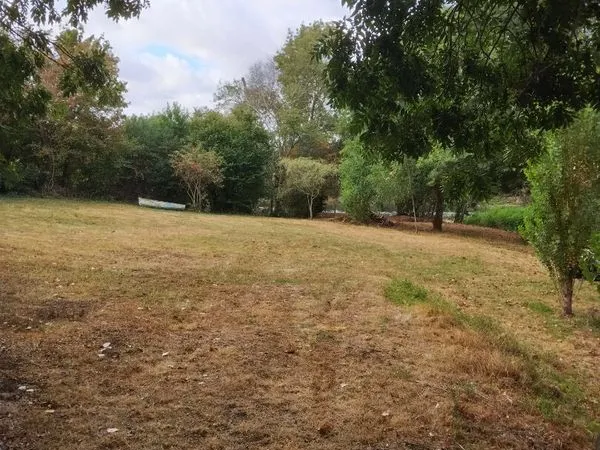 Terrain 2320 m² MONTBIZOT