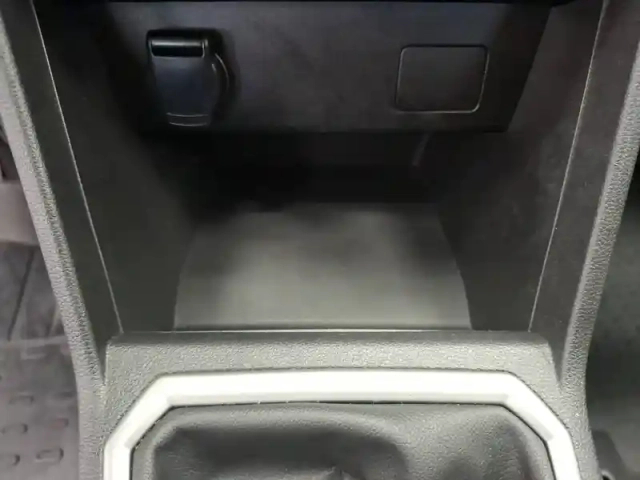 Dacia Sandero eco-g 100 — photo 25