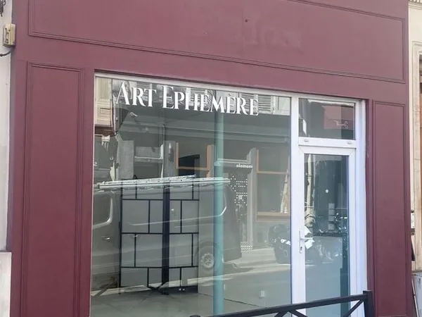 Local commercial Pop-Up Store