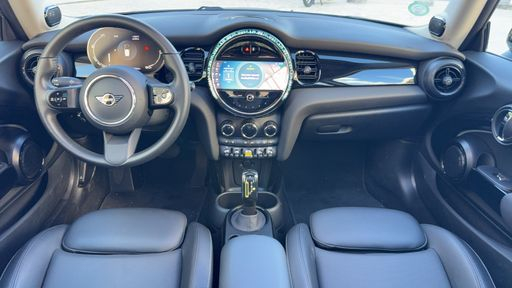 Mini Cooper SE 184 94kWh - Premium Plus – 2023 – 43343 km – Électrique – Boîte Automatique — photo 22