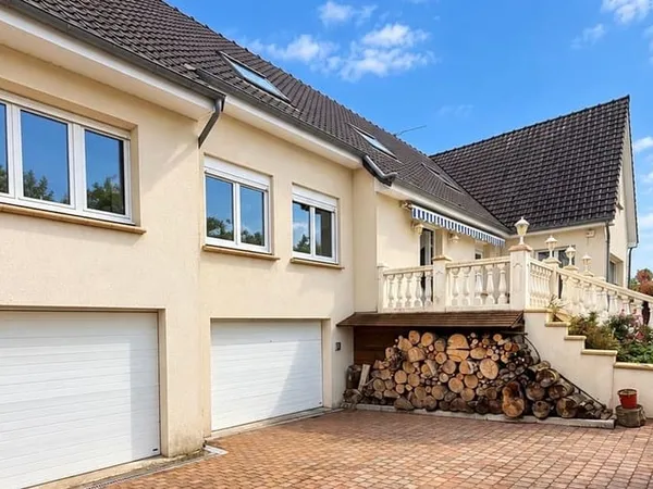 Maison 8 pièces 235 m²