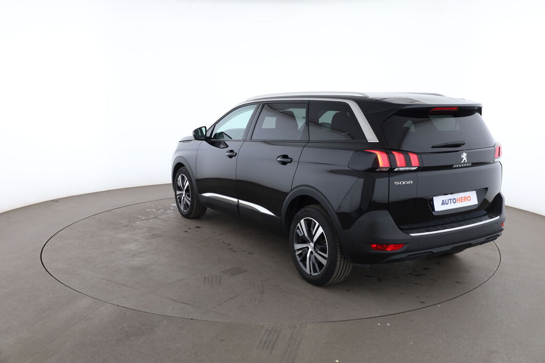 Peugeot 5008 1.5 Blue-HDi Allure Pack — photo 3