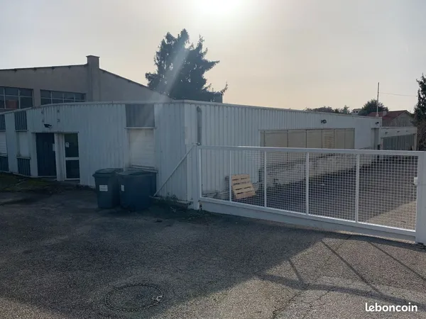 Local commercial type garage auto