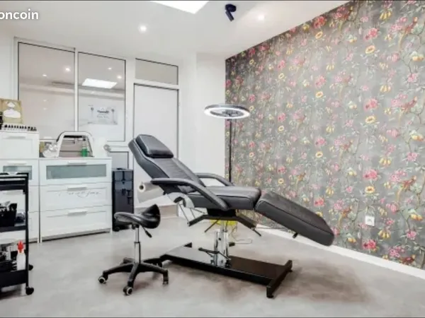 Salle de formation et de tatouage à sous-louer à la journée ou à la semaine