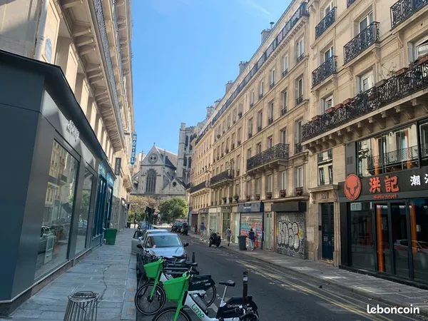 Parking scooter/moto à 100m du métro Réaumur-Sébastopol