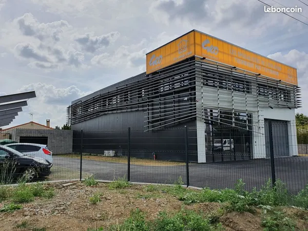 TOULOUSE - BÂTIMENT D'ACTIVITÉ HAUT DE GAMME 701 m² - VISIBILITÉ EXCEPTIONNELLE ROCADE - BUREAUX + D