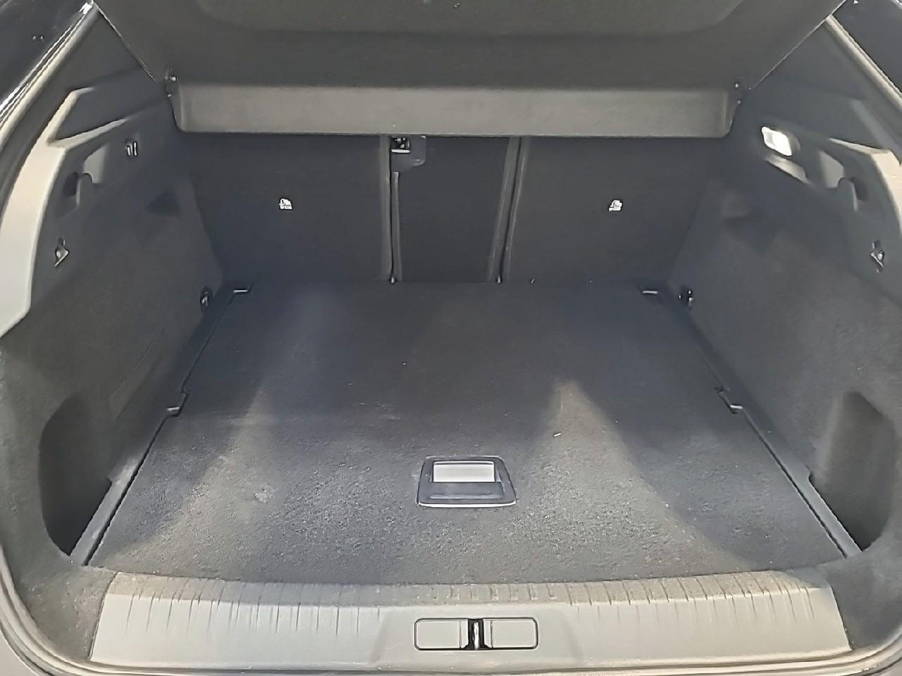 Peugeot 3008 electrique 73 kwh 210 ch allure — photo 14