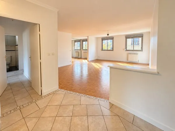 LYON 3 MONTCHAT | Beau 5 pièces traversant de 119 m2 avec