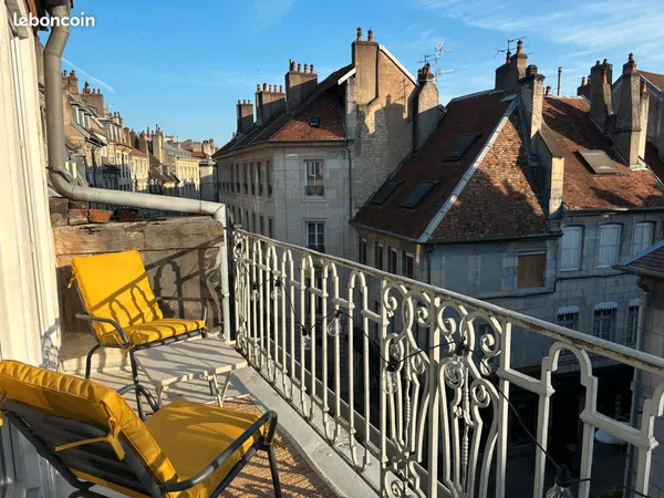 T3 dernier étage avec balcon - Hyper centre
