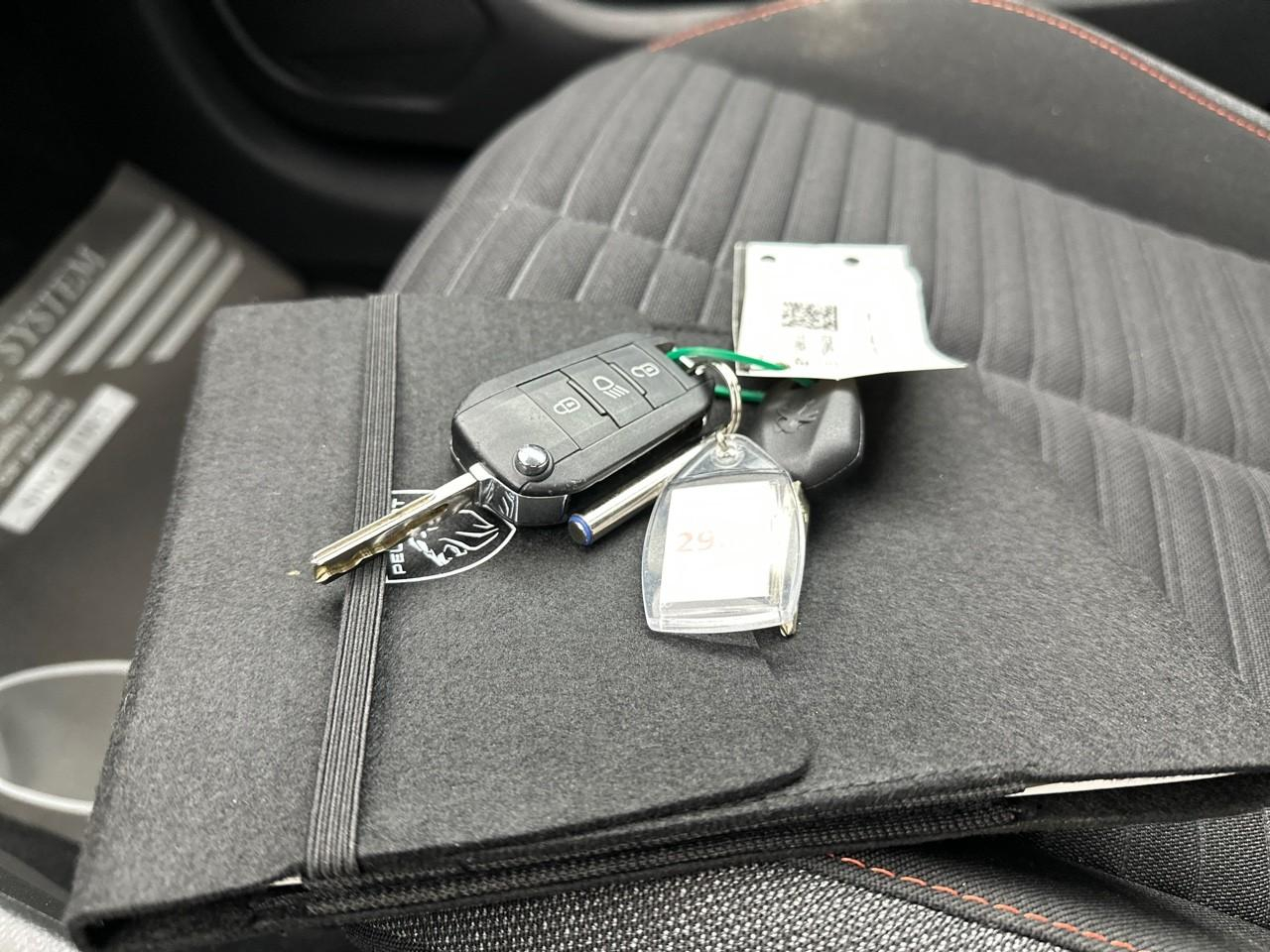 Peugeot 208 puretech 100 s&s bvm6 active pack — photo 31