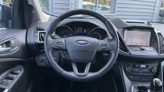 Ford Kuga 1.5 flexifuel-e85 150 s&amp;s 4x2 bvm6 — photo 6