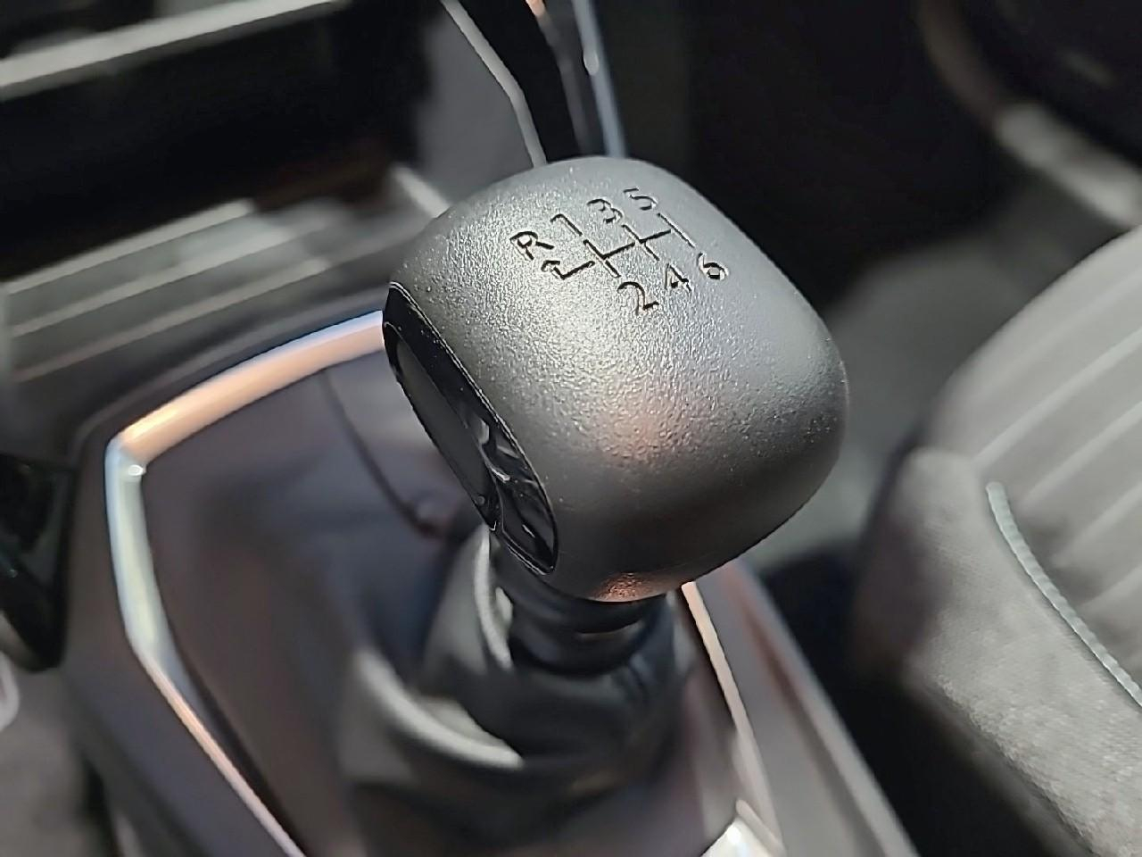 Peugeot 208 puretech 100 s&s bvm6 style — photo 20