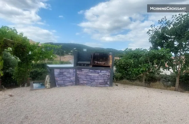 Photo 8