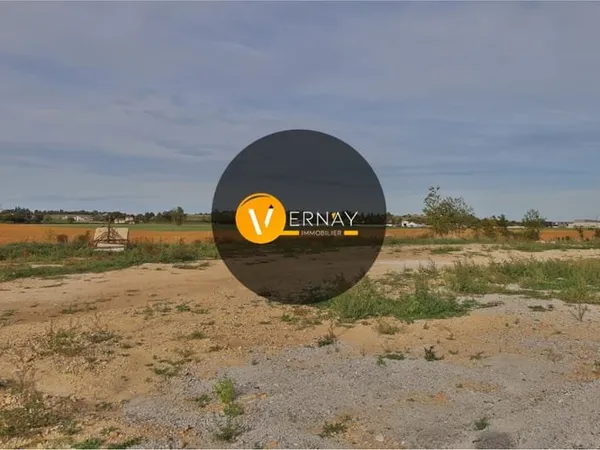 TERRAIN PLAT - 800 m2 viabilisé sur la commune de Diemoz