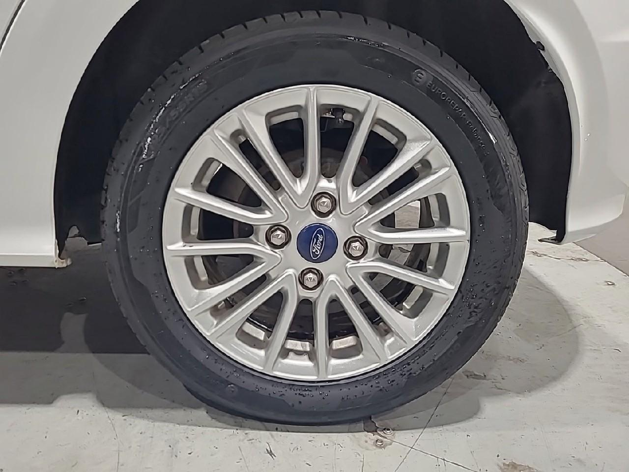 Ford Ka + 1.2 85 ch s&s ultimate — photo 16