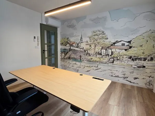 Bureaux privatifs en coworking refaits à neuf à louer - Hyper-centre piéton des Sables-d'Olonne 3 ju