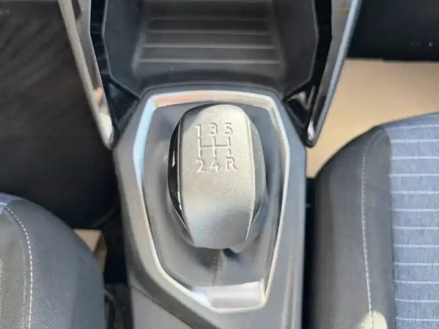 Peugeot 208 puretech 75 s&amp;s bvm5 — photo 14