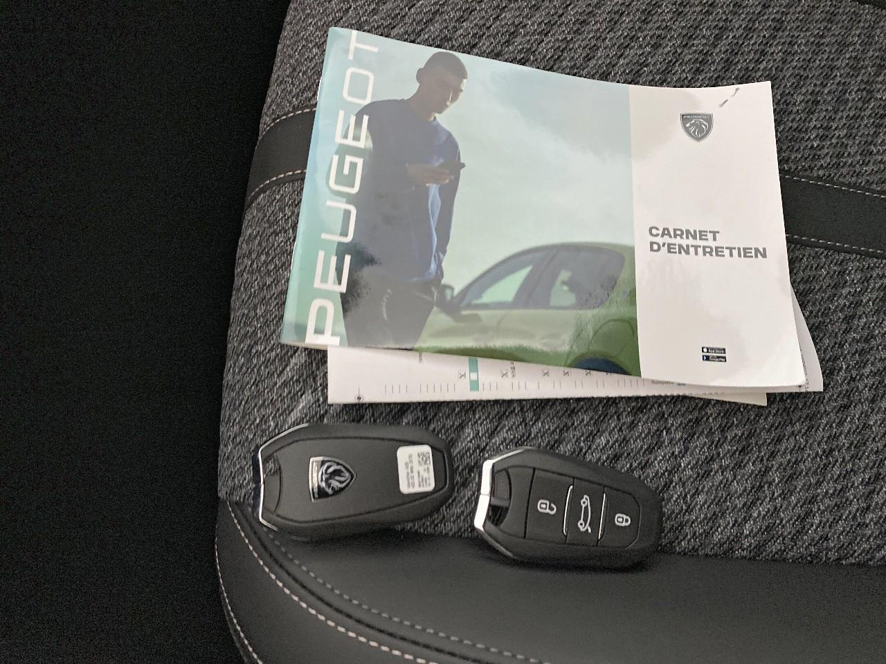 Peugeot 308 hybrid 145 e-dcs6 allure — photo 18