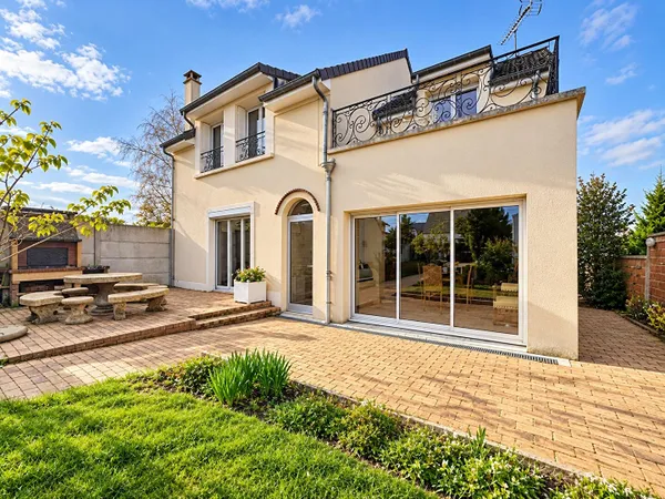 Maison 6 pièces 140 m²