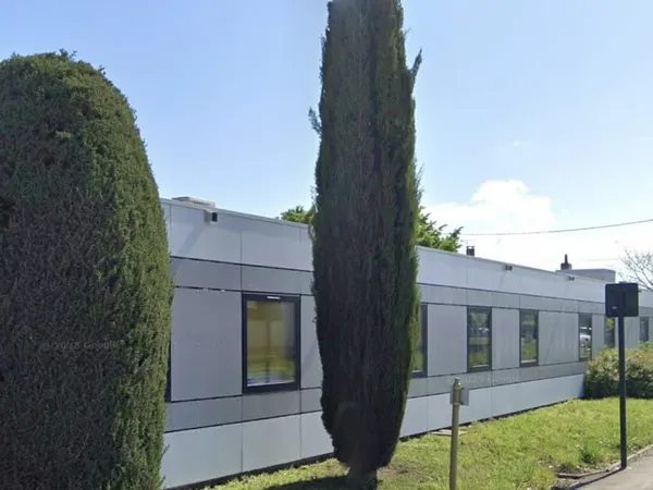 LOCAL PROFESSIONNEL