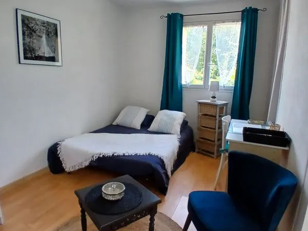 Studio meublé pour étudiant/ stagiaire 2km5 de kernilien/ 4km5 de l uco guingamp