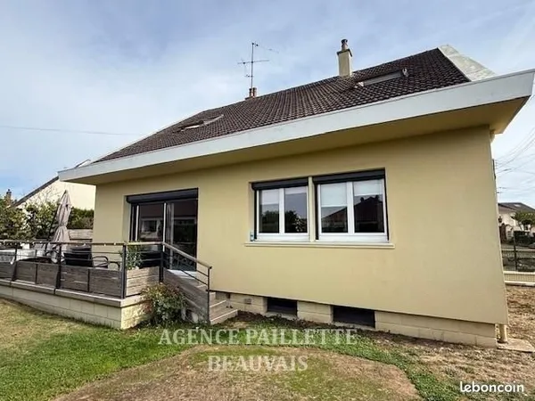 Pavillon 8 pièces 133 m²
