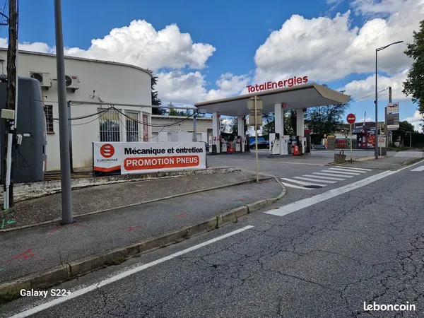 Station service + garage