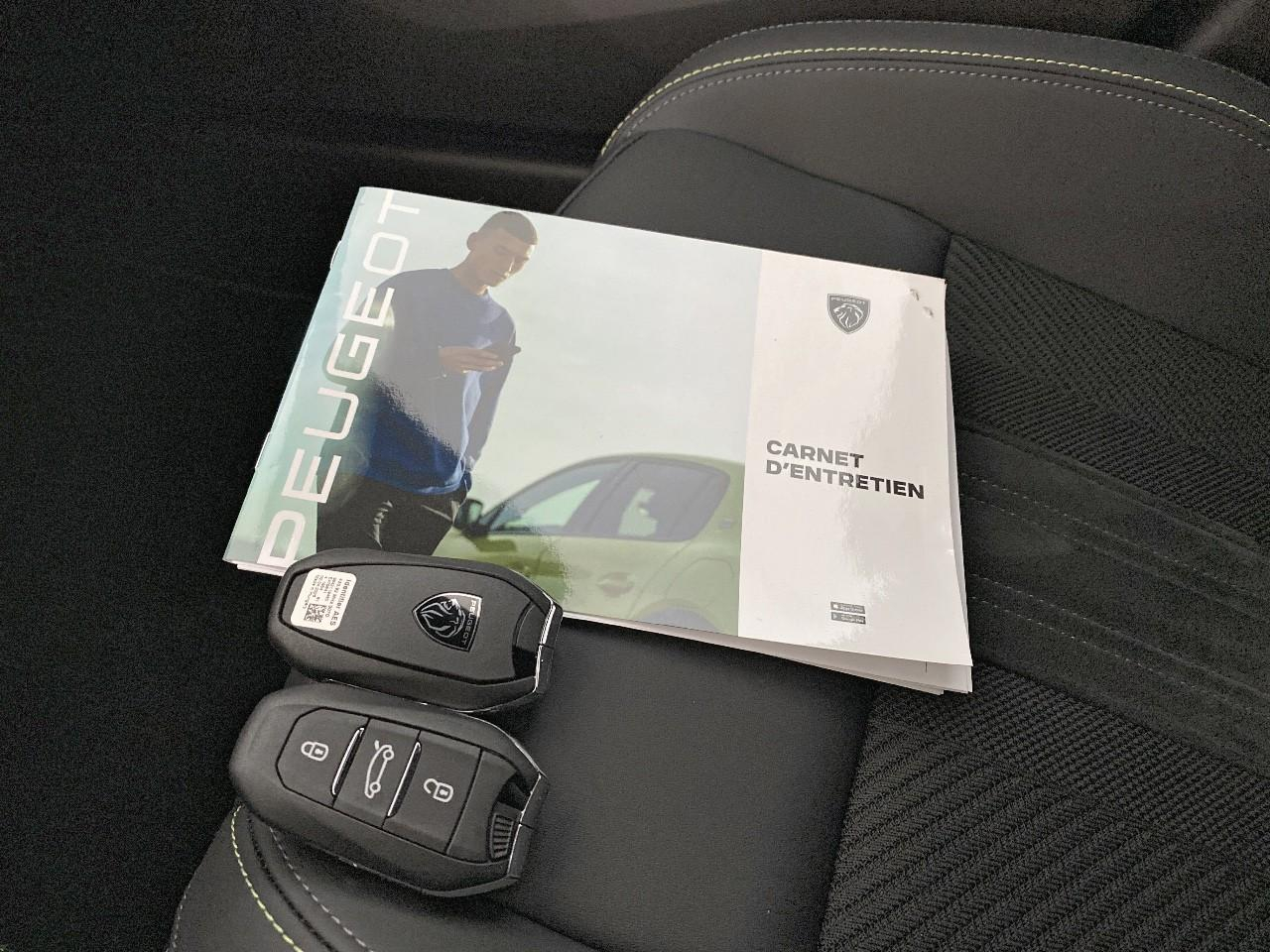 Peugeot 408 hybrid 145 e-dcs6 gt — photo 18